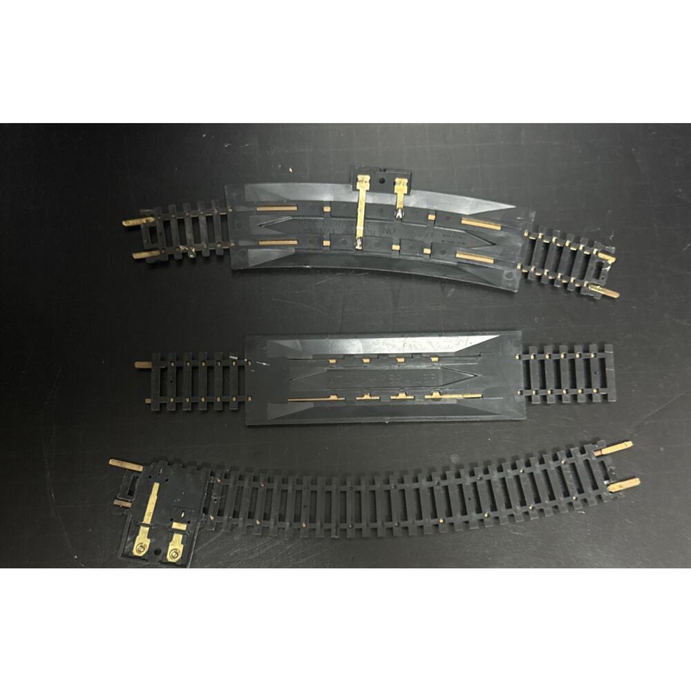 Atlas HO Scale Rerailer + 18” R Rerailer Terminal Track No 25671 + 18” R Track - Picture 2 of 5